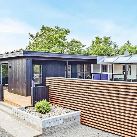Nice Home In Juelsminde With Sauna Sønderby