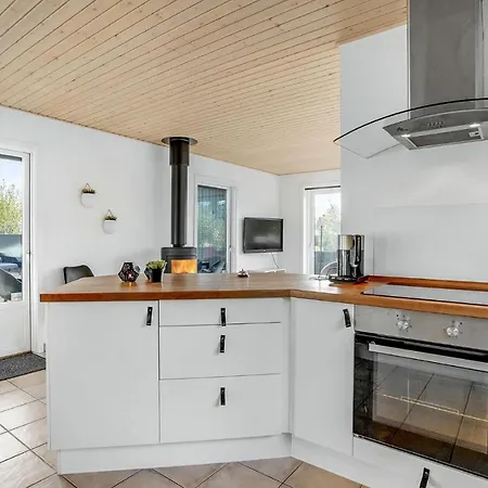 Σπίτι διακοπών Four-bedroom In Juelsminde Sonderby (Midtjylland)