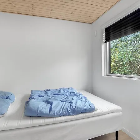 Four-bedroom In Juelsminde *