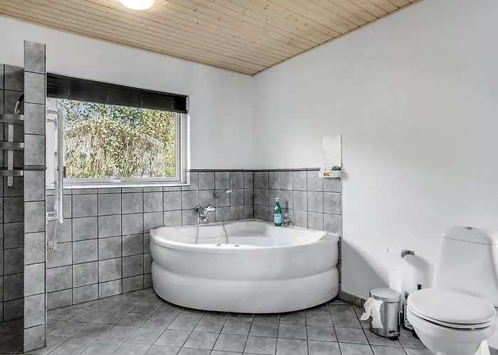 بيت للعطل Four-bedroom In Juelsminde *