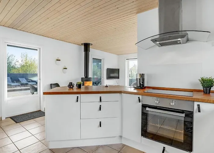 بيت للعطل Four-bedroom In Juelsminde Sonderby (Midtjylland)