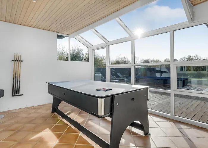 بيت للعطل Four-bedroom In Juelsminde *
